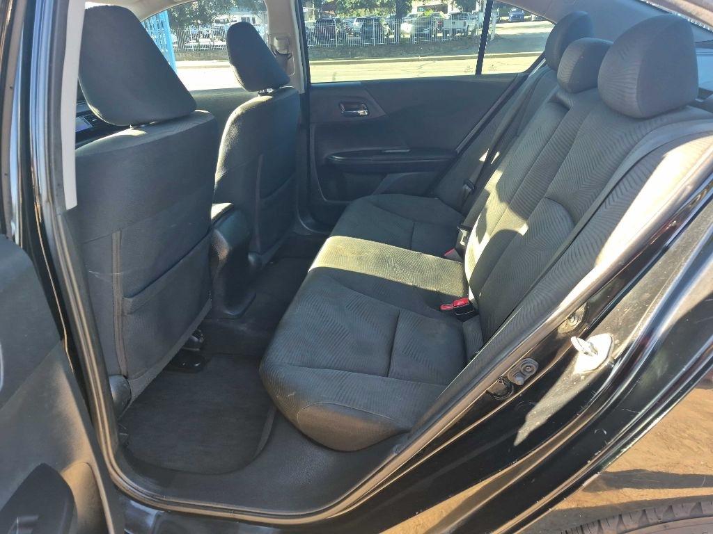 Honda Accord photo 7