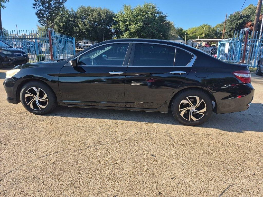 Honda Accord photo 8