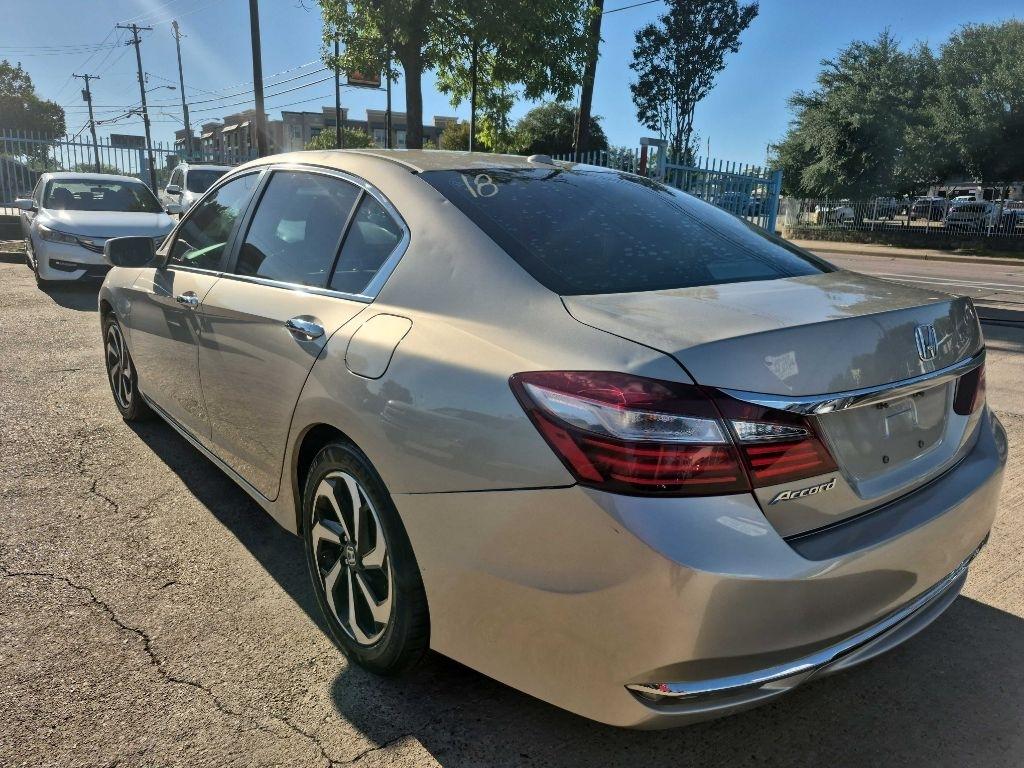 Honda Accord photo 7