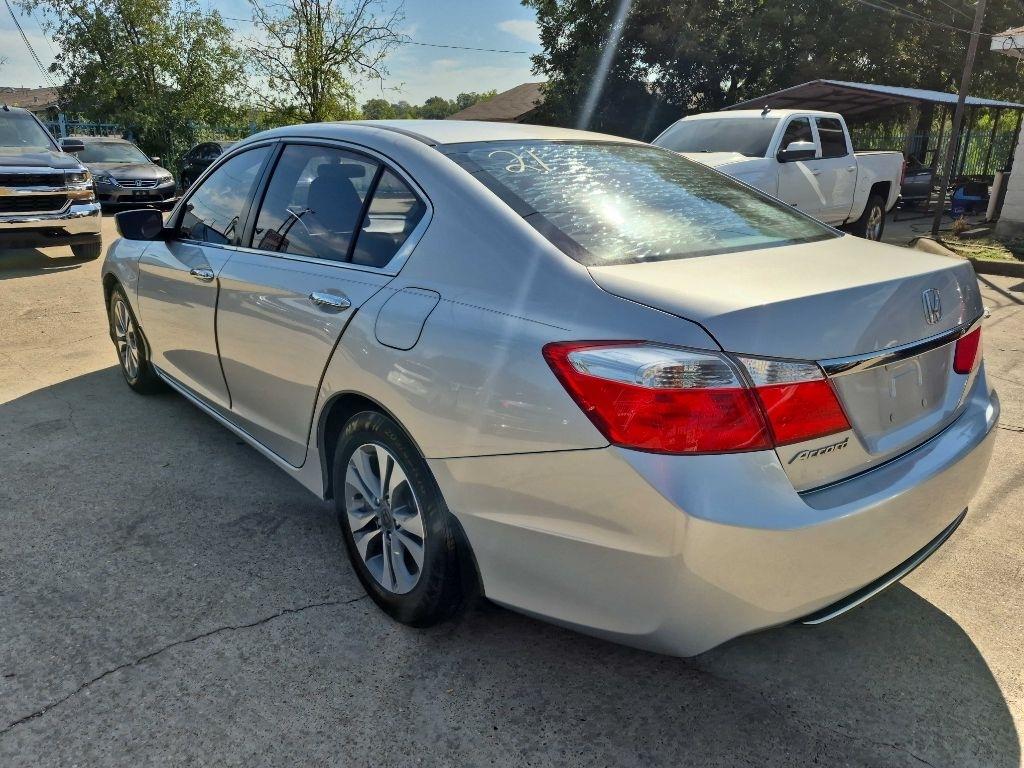 Honda Accord photo 2