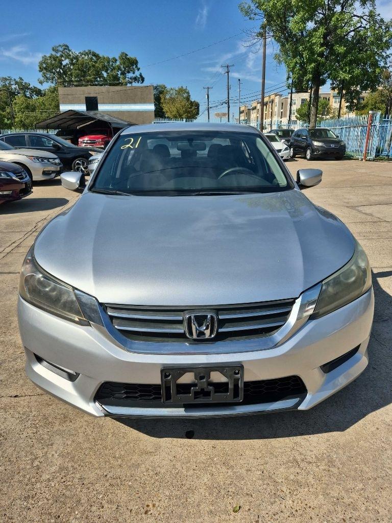 Honda Accord photo 9