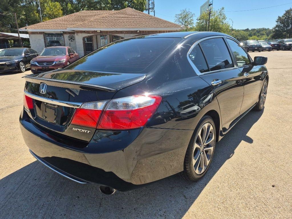 Honda Accord photo 2