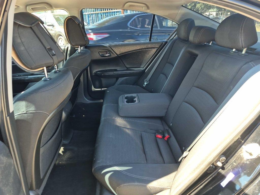 Honda Accord photo 7