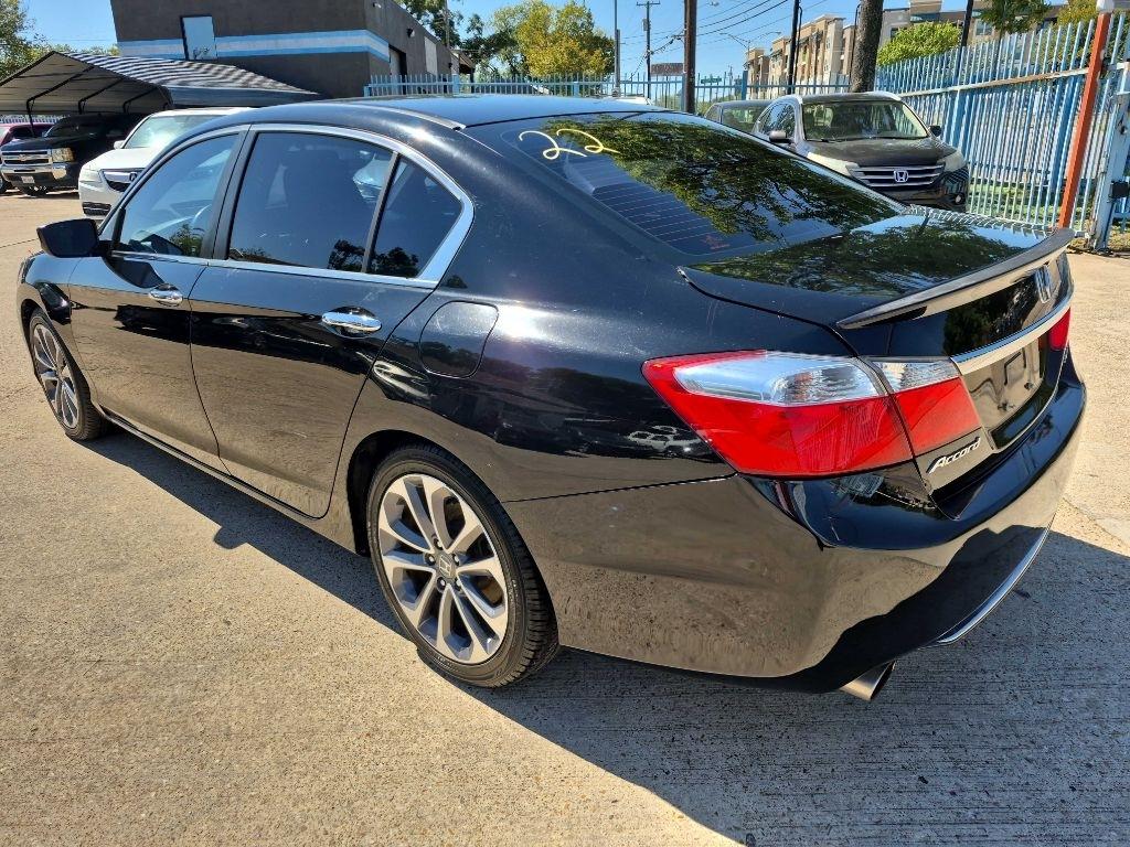 Honda Accord photo 8
