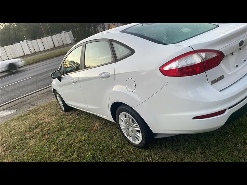 2016 Ford Fiesta S Sedan