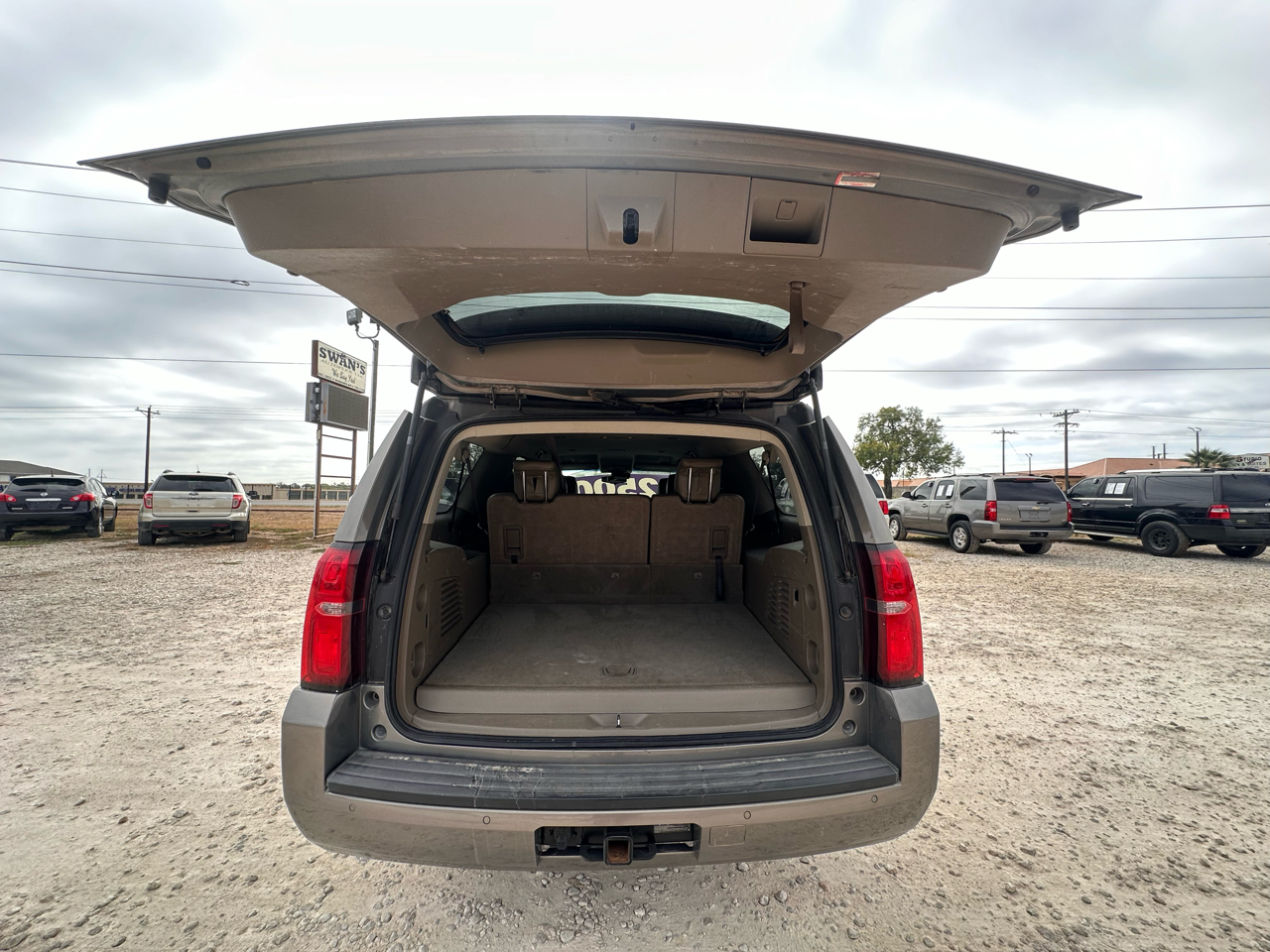 Chevrolet Suburban LS 2WD 2017 Chevrolet Suburban LS 2WD 2017