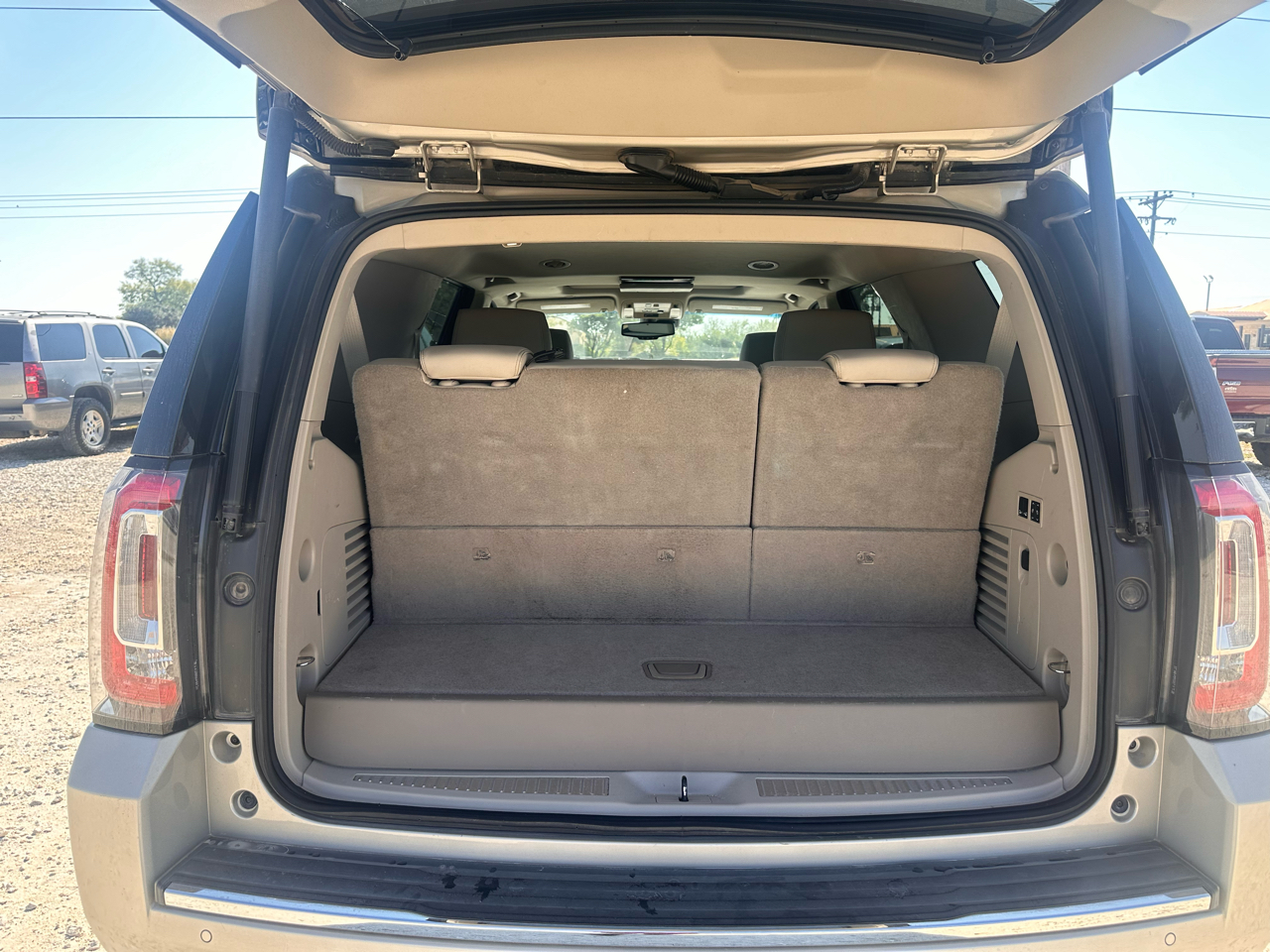 GMC Yukon Denali 4WD 2015 GMC Yukon Denali 4WD 2015