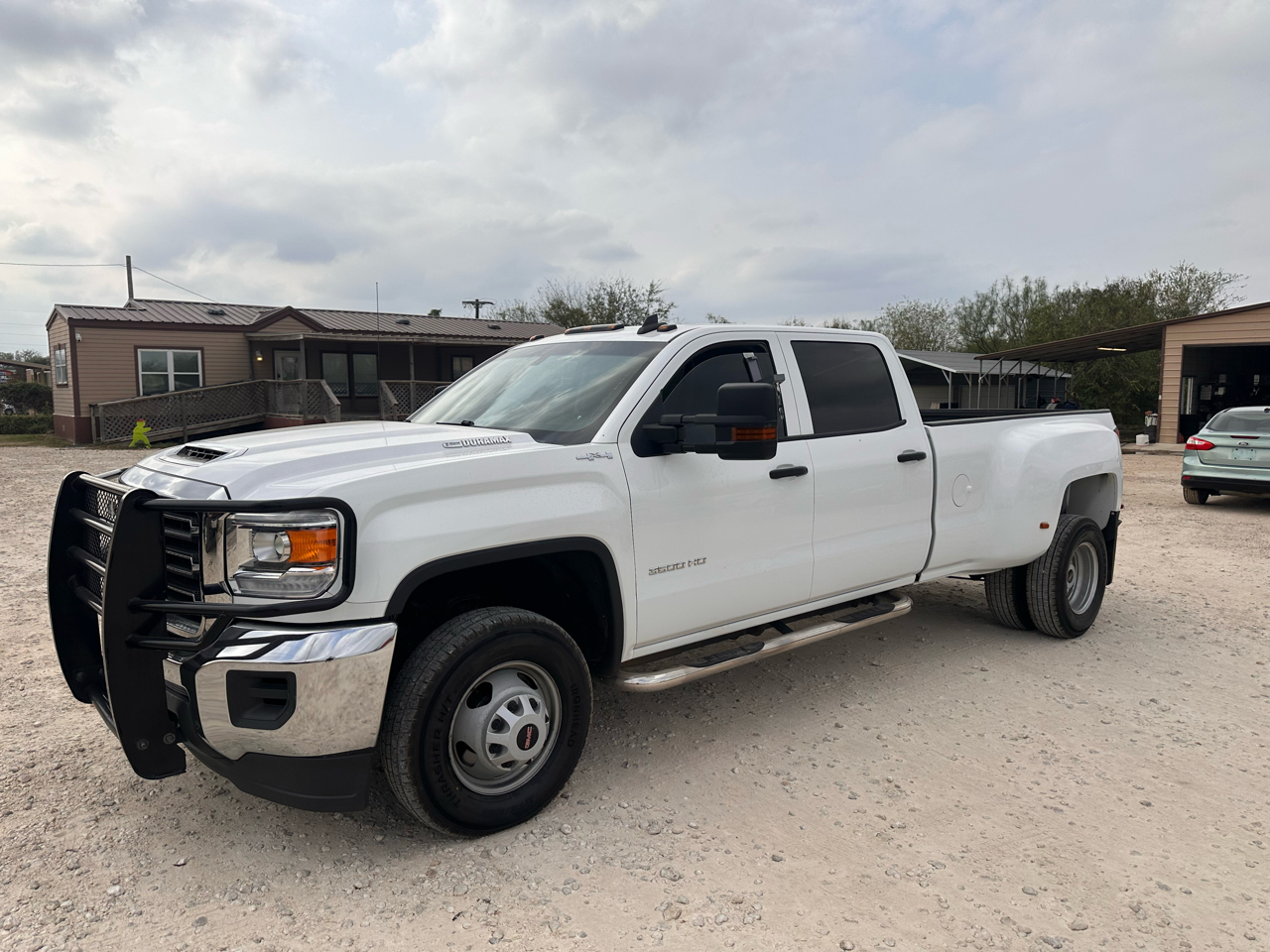 2018 GMC Sierra 3500HD Base Crew Cab Long Box 4WD
