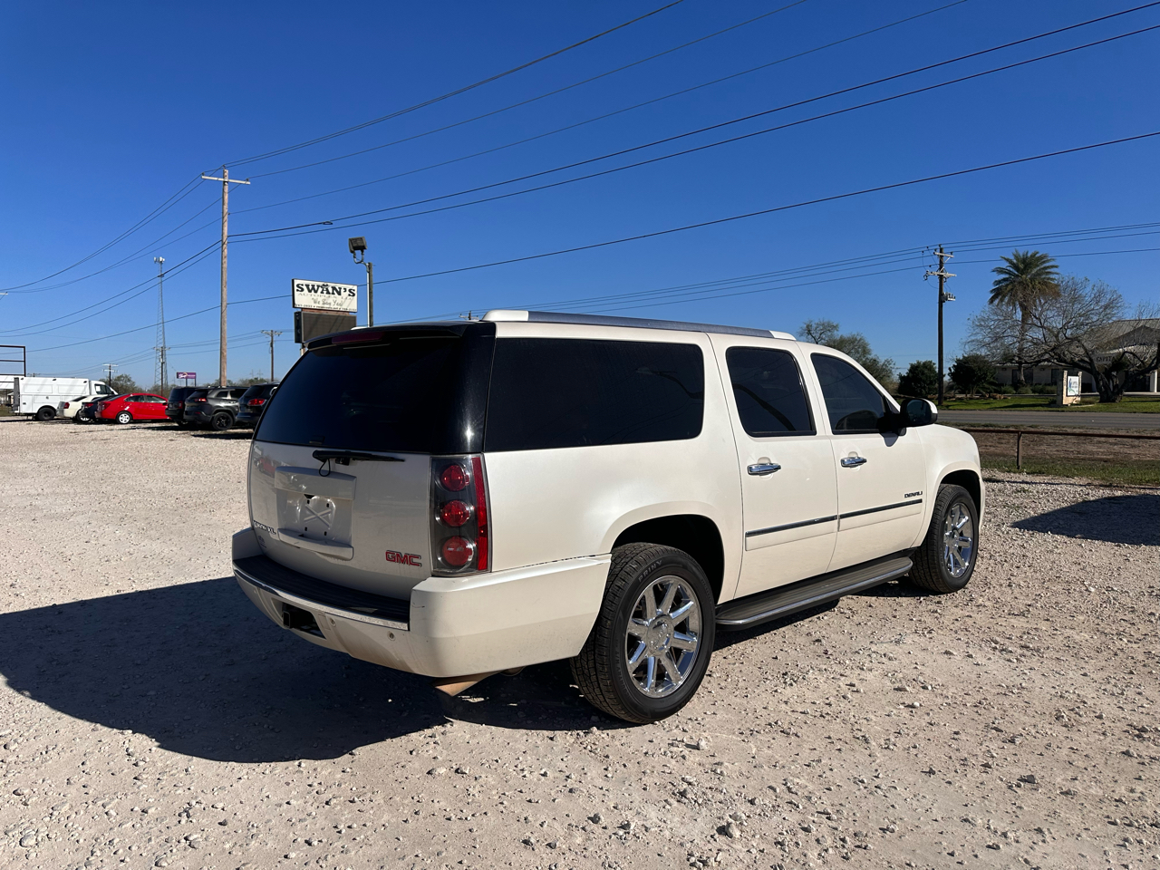 GMC Yukon Denali XL 4WD 2013