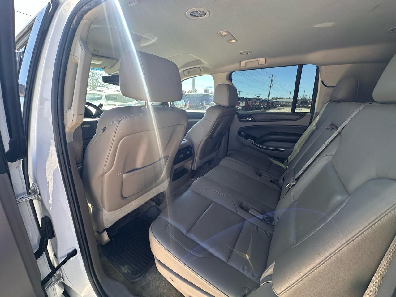 Chevrolet Suburban LT 1500 2WD 2015