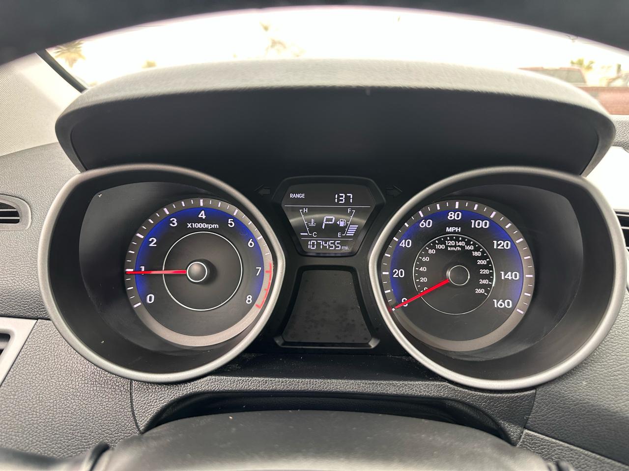 Hyundai Elantra SE 6AT 2016