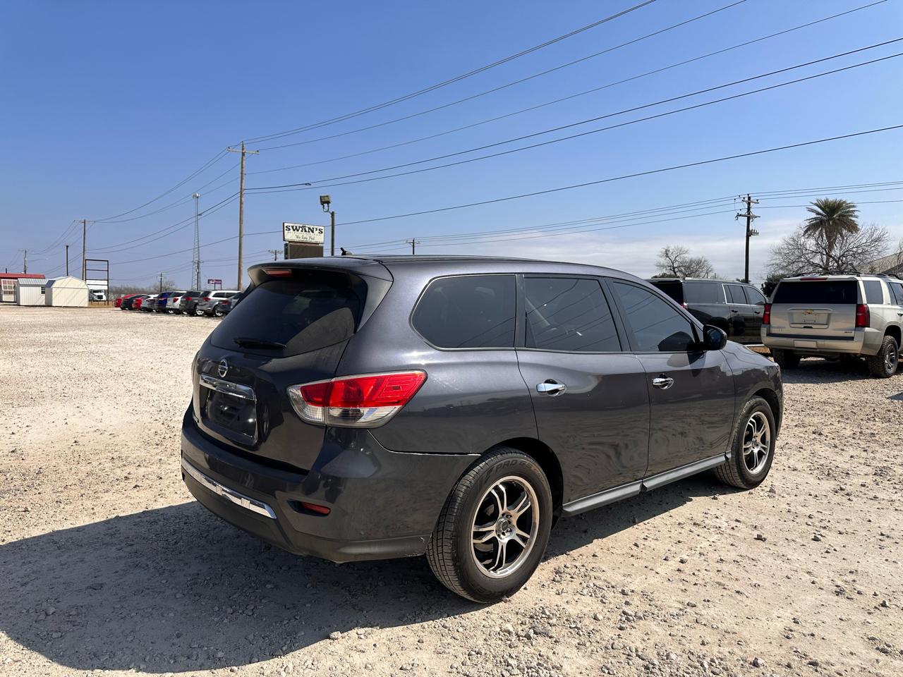 Nissan Pathfinder SL 2WD 2014