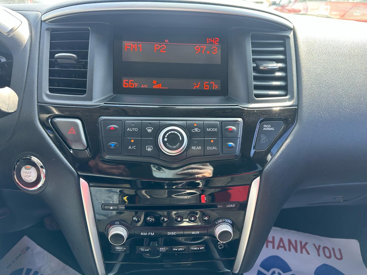 Nissan Pathfinder SL 2WD 2014