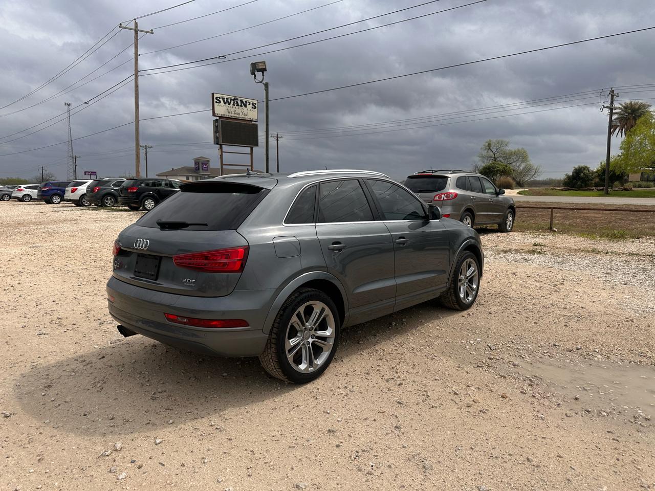 Audi Q3 2.0T quattro Premium Plus 2016