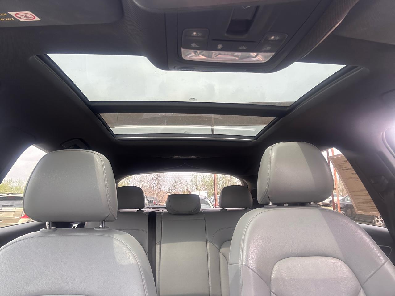 Audi Q3 2.0T quattro Premium Plus 2016