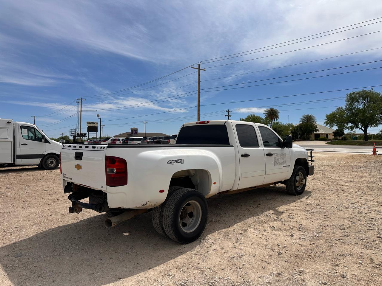Chevrolet Silverado 3500HD Work Truck Crew Cab DRW 4WD 2008