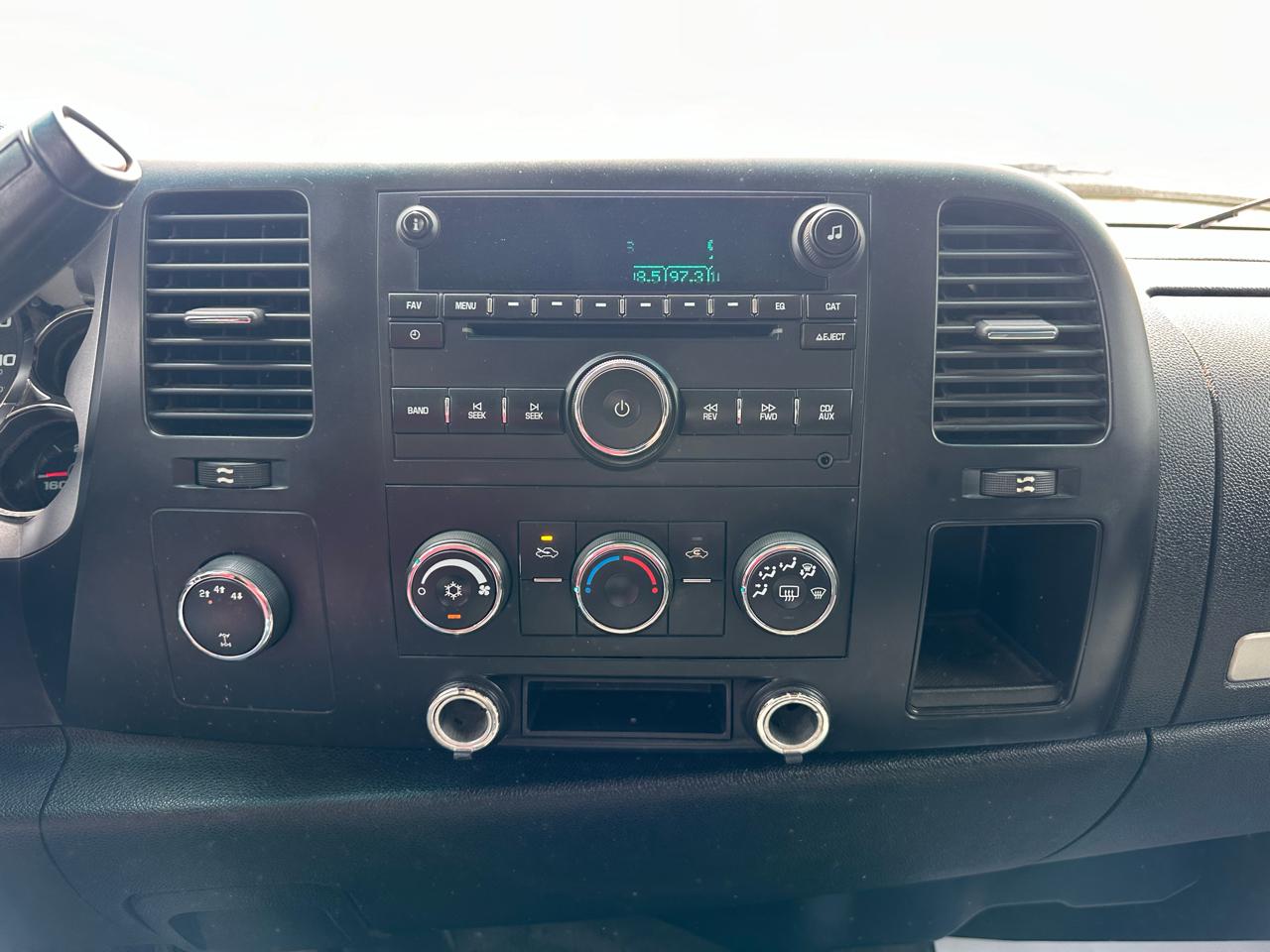 Chevrolet Silverado 3500HD Work Truck Crew Cab DRW 4WD 2008