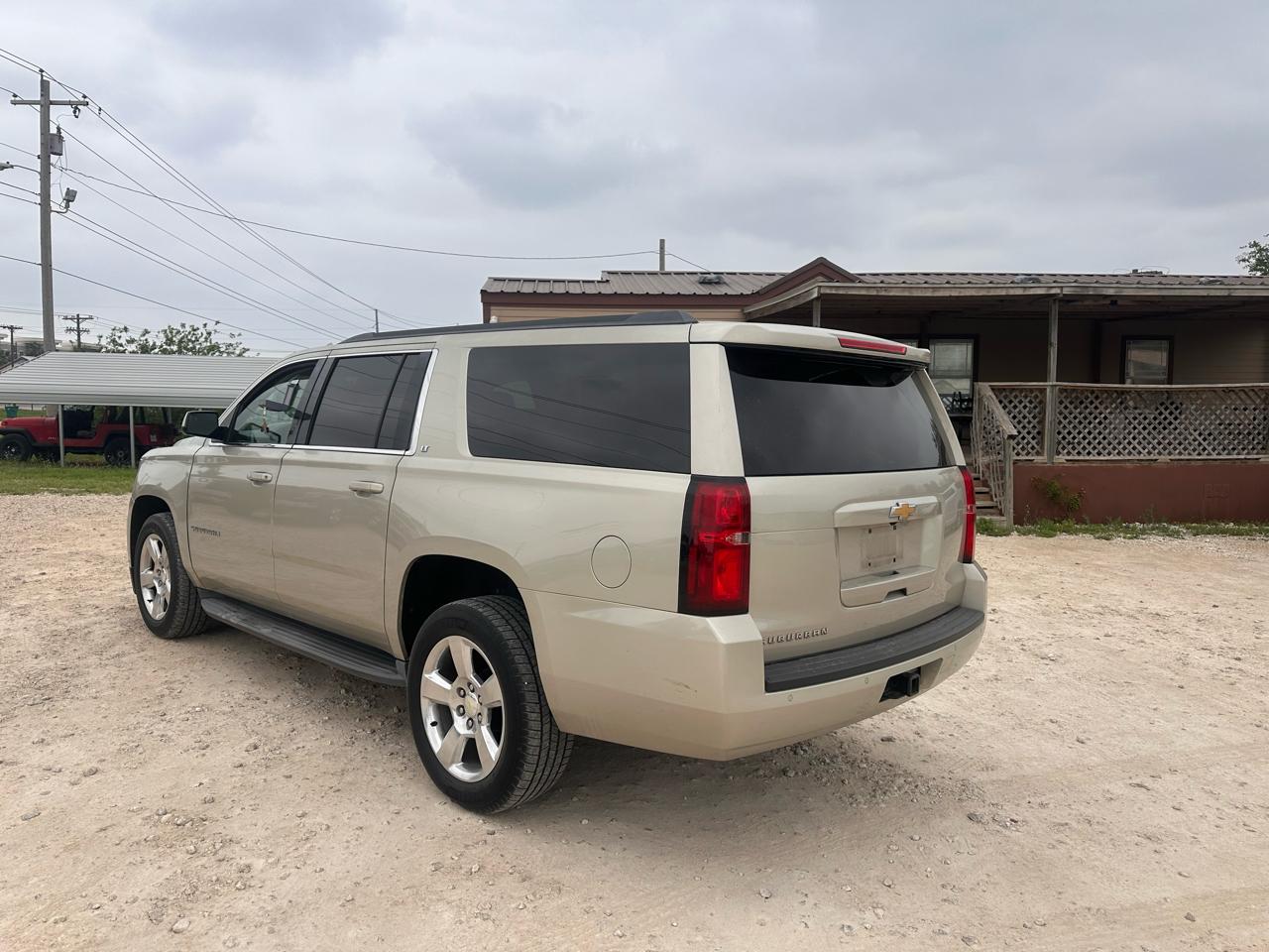 Chevrolet Suburban LT 2WD 2016