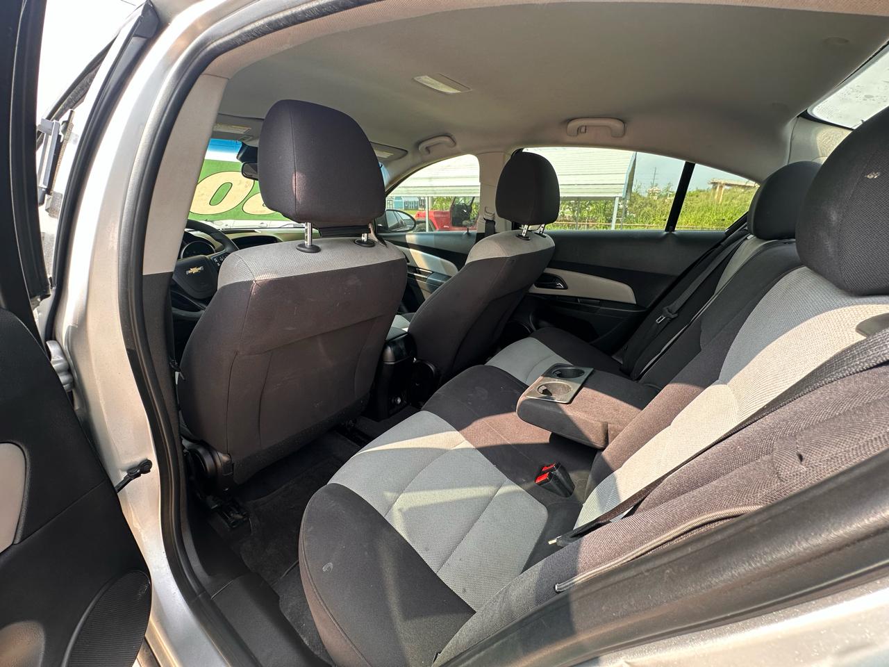 Chevrolet Cruze LS Auto 2013