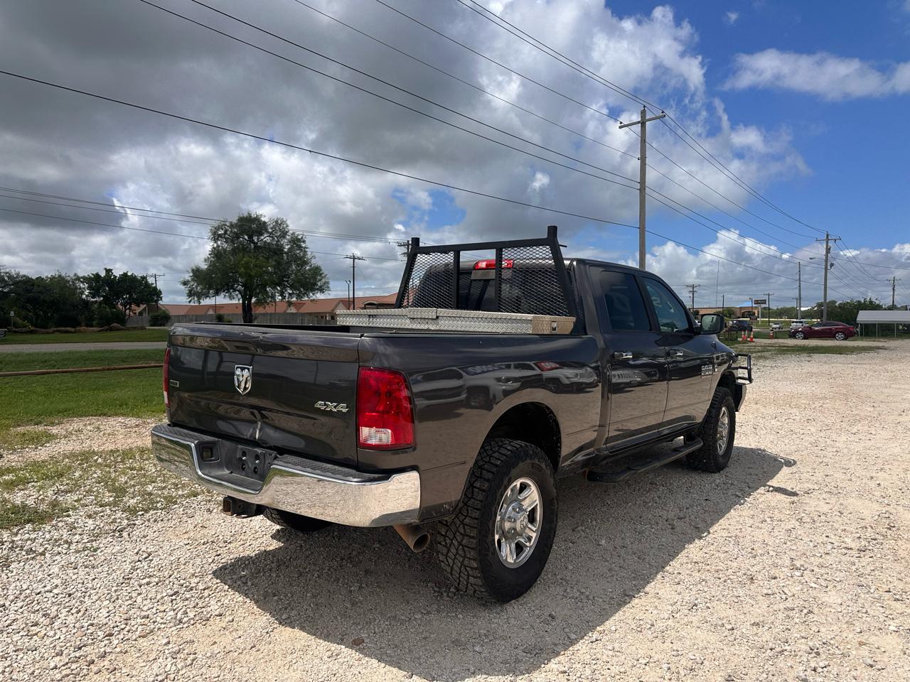RAM 2500 SLT Crew Cab SWB 4WD 2017