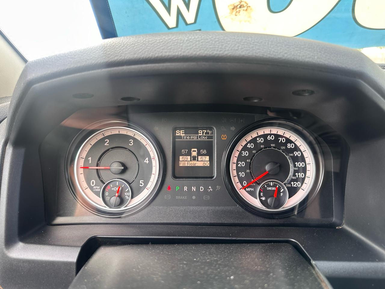 RAM 2500 SLT Crew Cab SWB 4WD 2017
