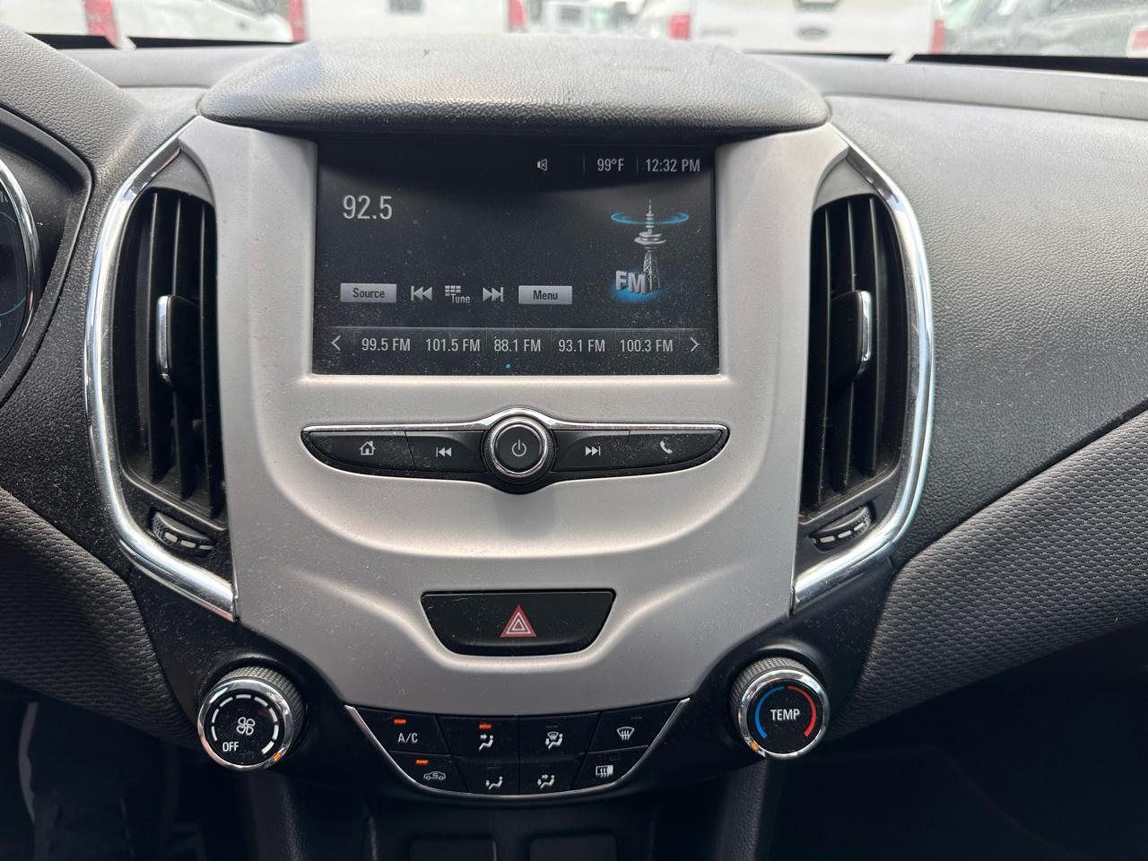Chevrolet Cruze LS Auto 2017