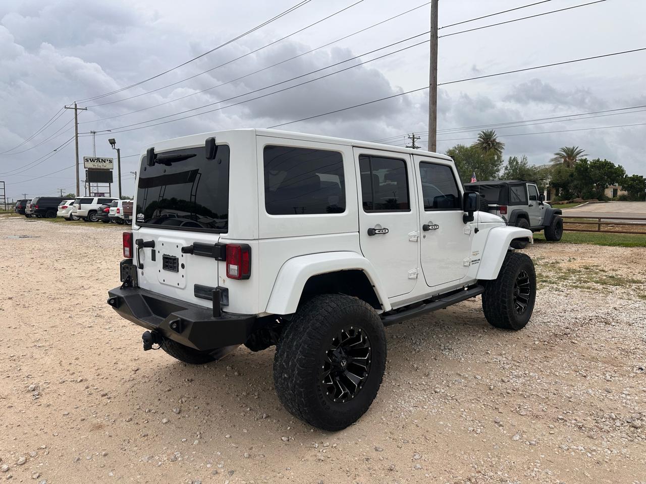 Jeep Wrangler Unlimited Sahara 4WD 2014