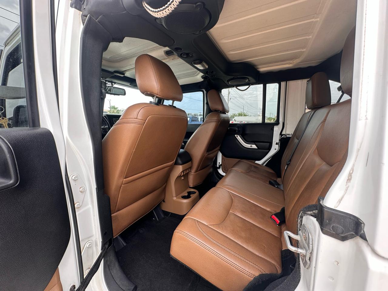 Jeep Wrangler Unlimited Sahara 4WD 2014