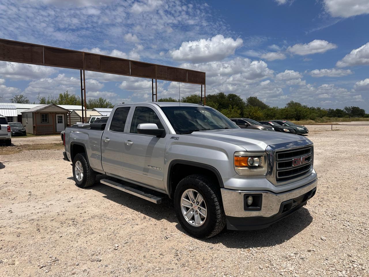 GMC Sierra 1500 SLE Double Cab 4WD 2015