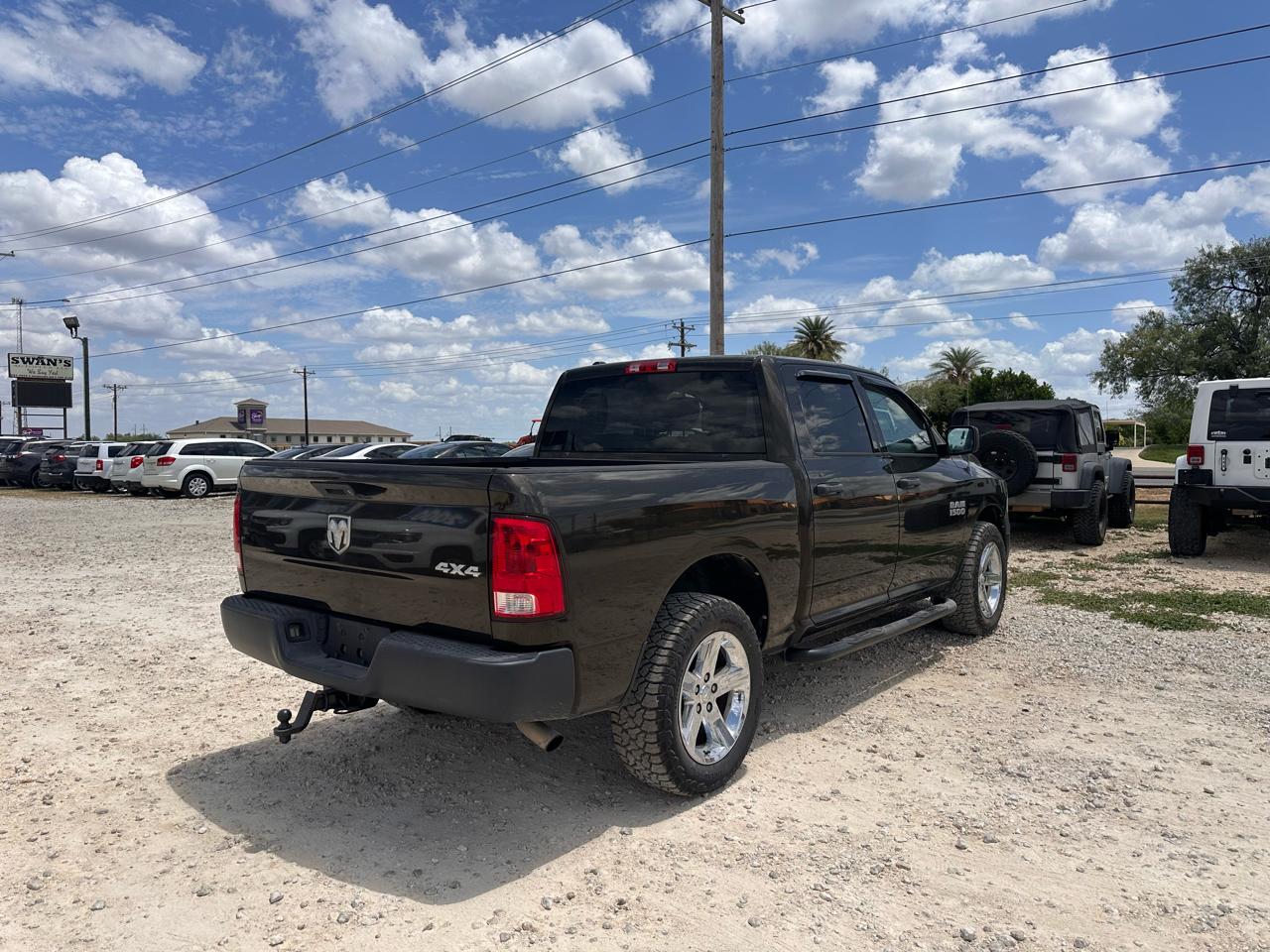 RAM 1500 Tradesman Crew Cab SWB 4WD 2013