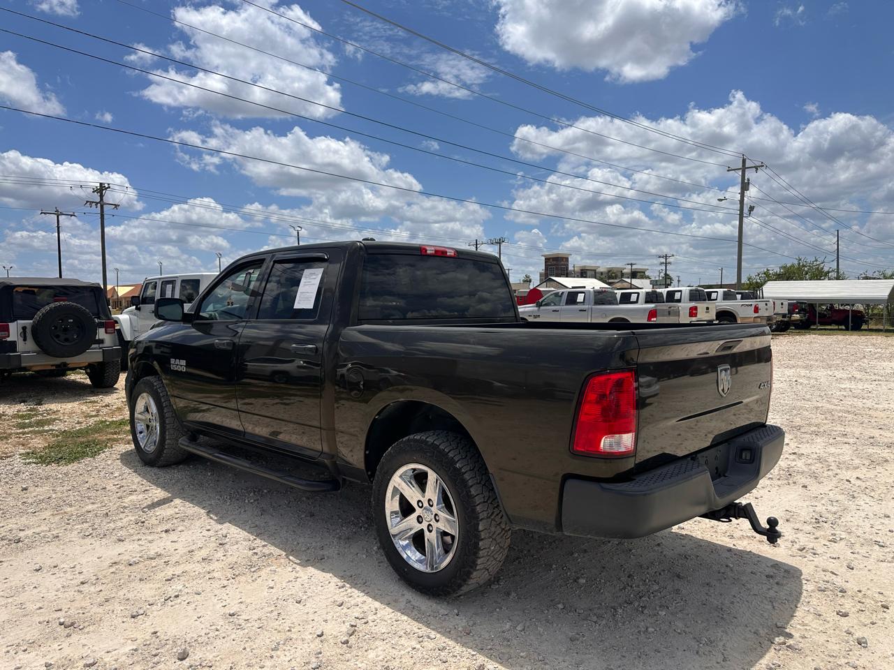 RAM 1500 Tradesman Crew Cab SWB 4WD 2013