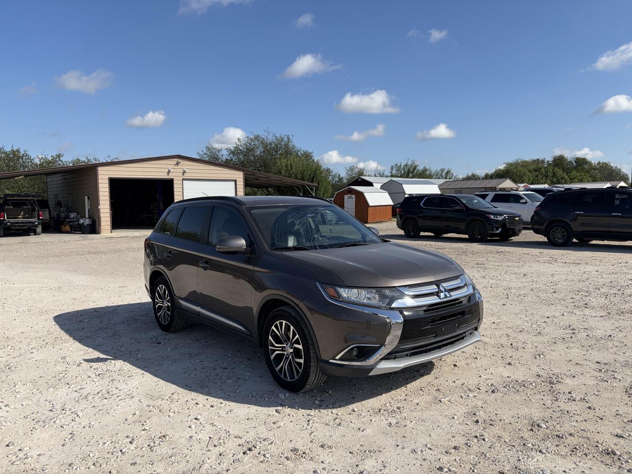 Mitsubishi Outlander SE 2WD 2016