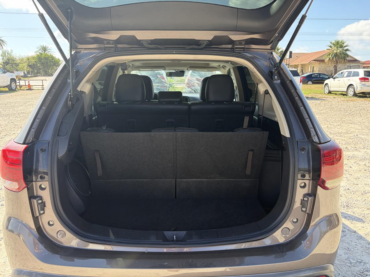 Mitsubishi Outlander SE 2WD 2016