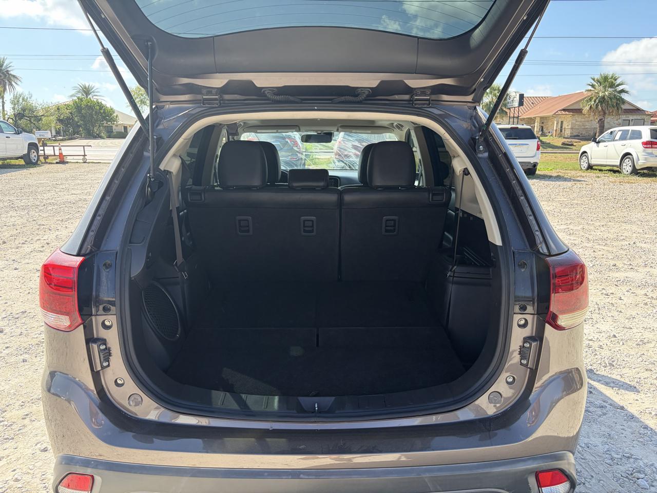 Mitsubishi Outlander SE 2WD 2016