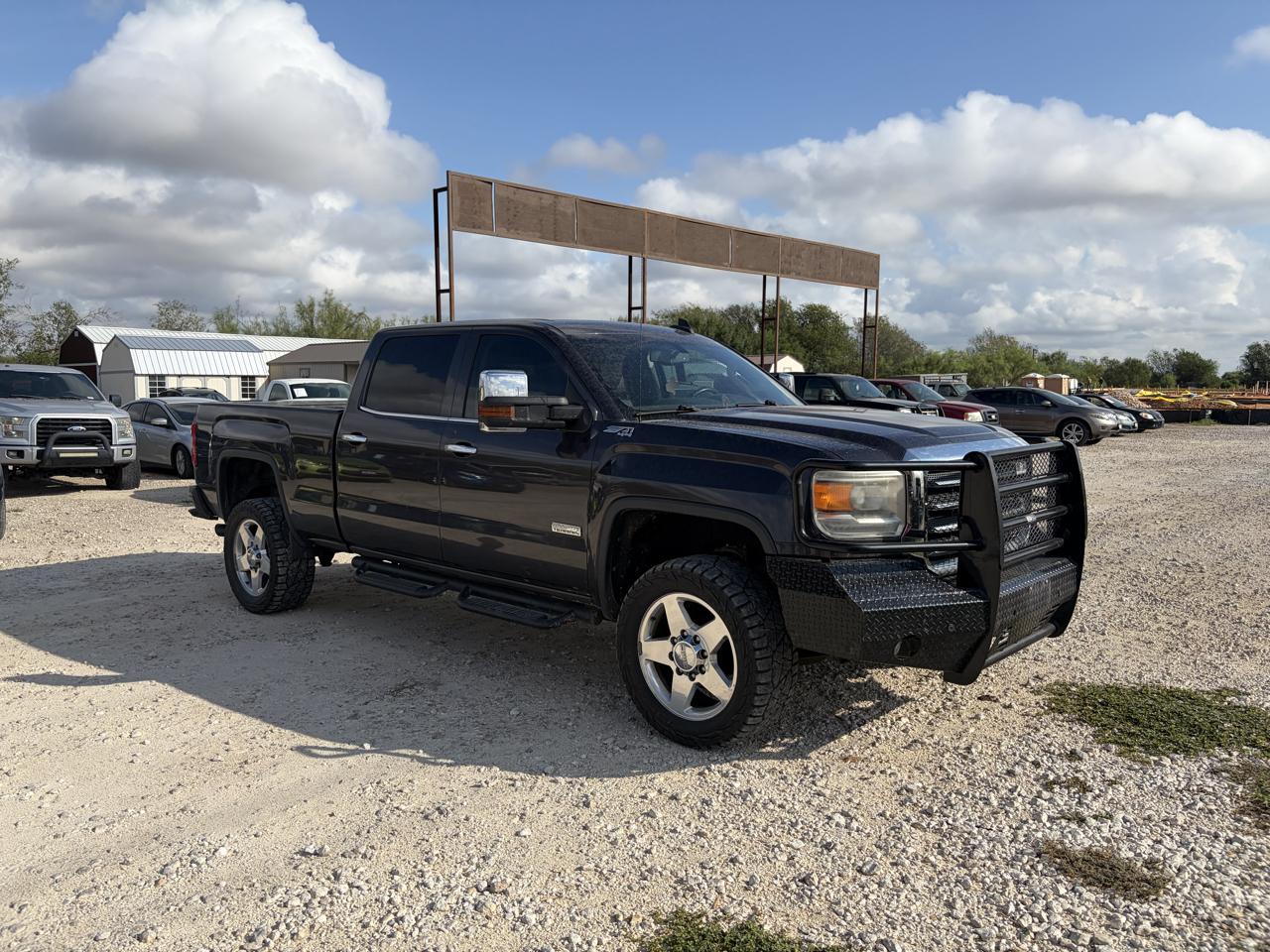 GMC Sierra 2500HD SLT Crew Cab 4WD 2015
