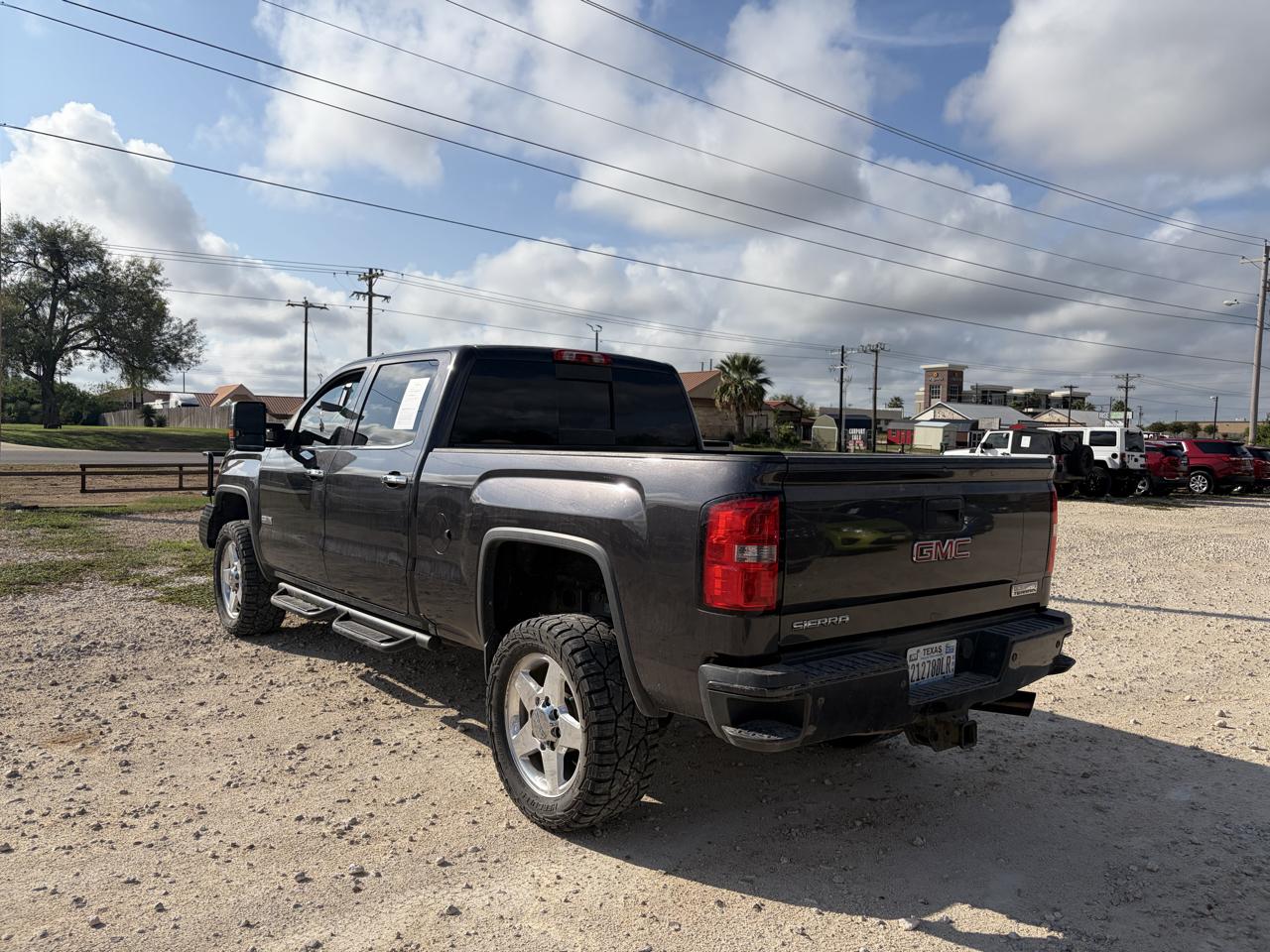 GMC Sierra 2500HD SLT Crew Cab 4WD 2015