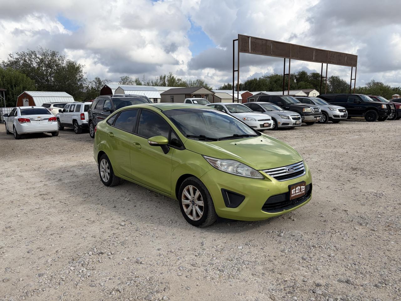 Ford Fiesta SE Sedan 2013