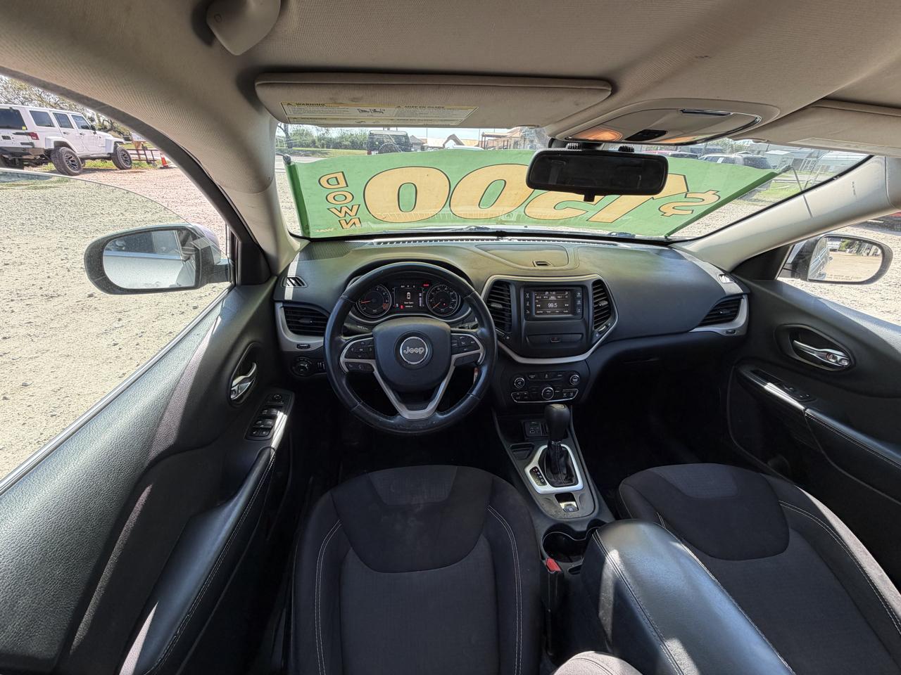 Jeep Cherokee Latitude FWD 2015