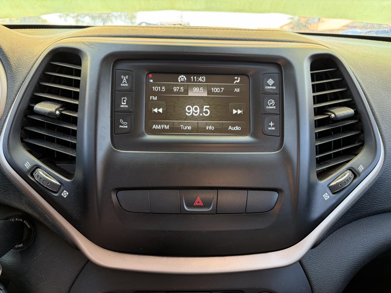 Jeep Cherokee Latitude FWD 2015