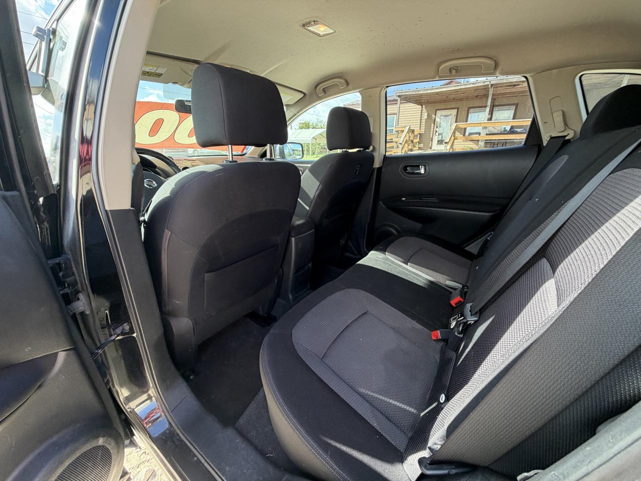 Nissan Rogue S 2WD 2010