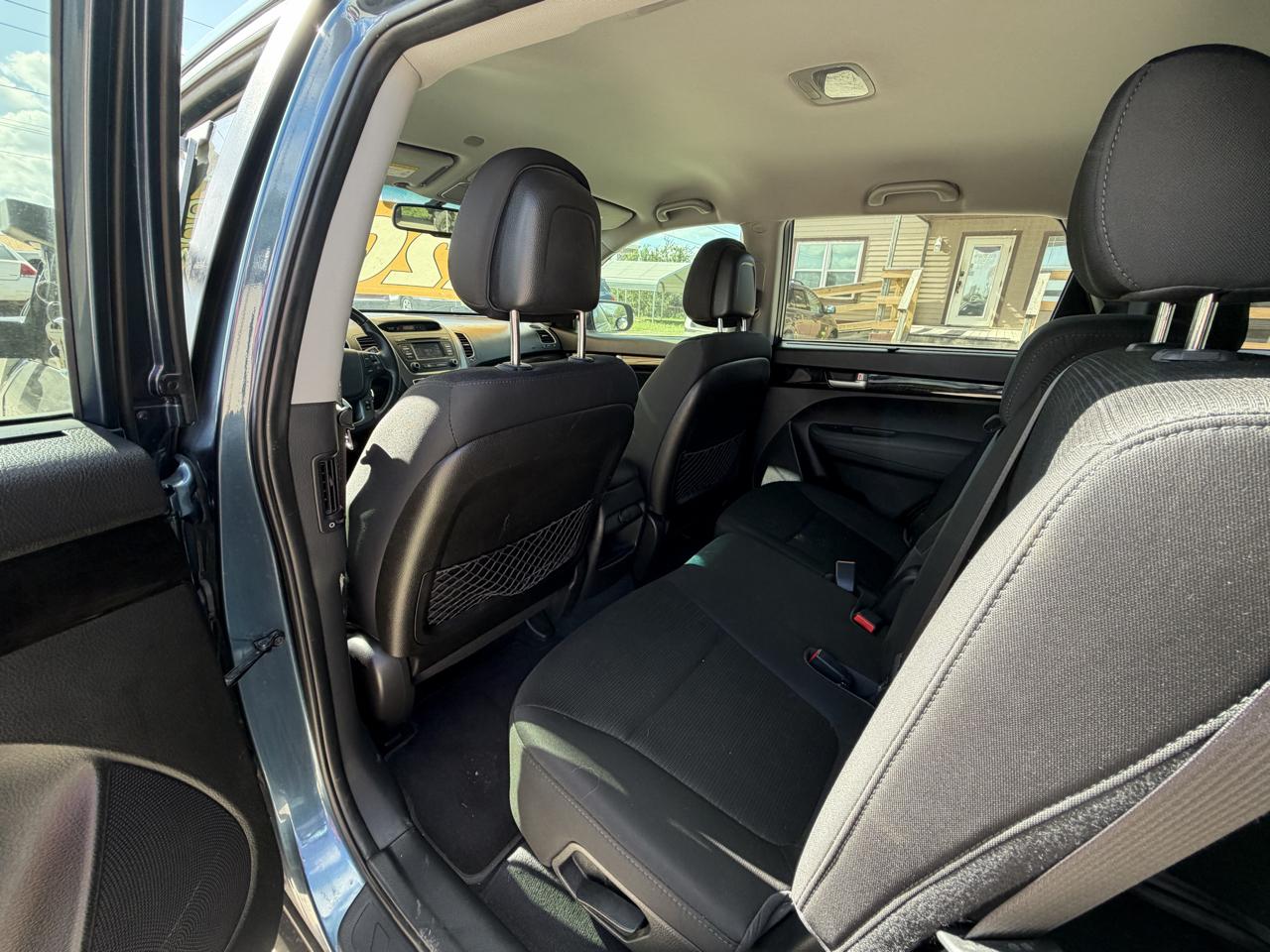 Kia Sorento LX 2WD 2015