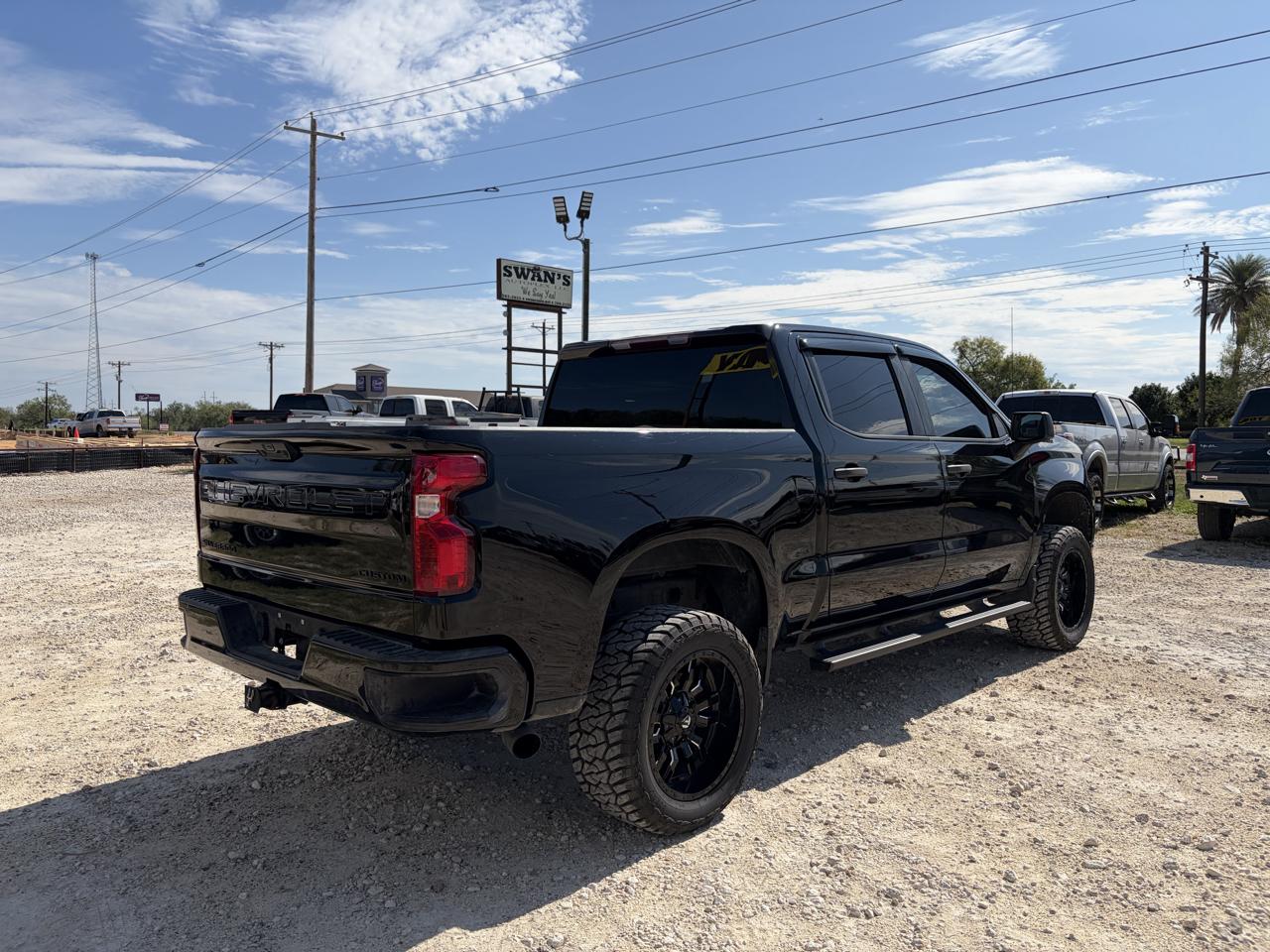 Chevrolet Silverado 1500 Custom Crew Cab 2WD 2022