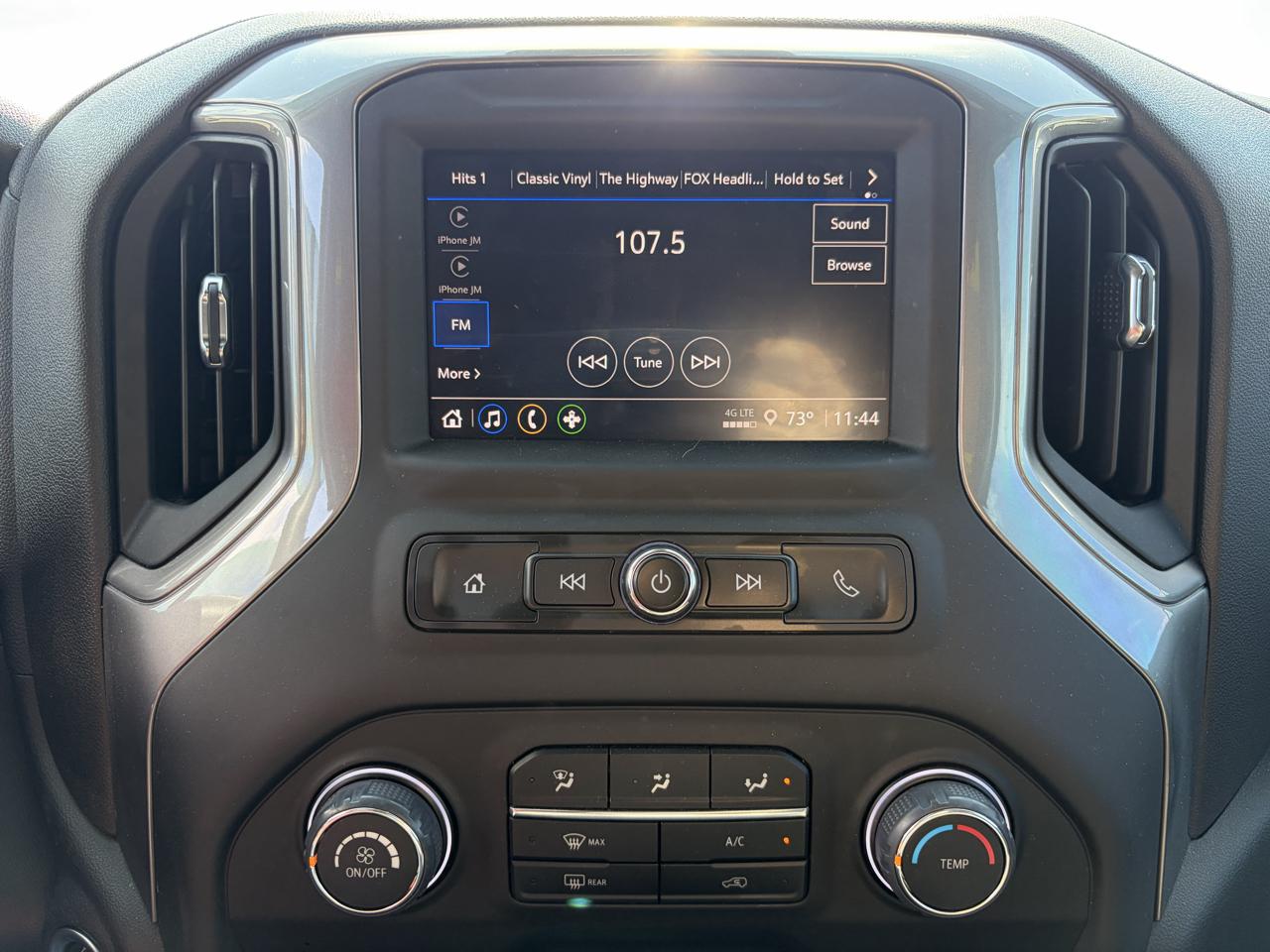 Chevrolet Silverado 1500 Custom Crew Cab 2WD 2022