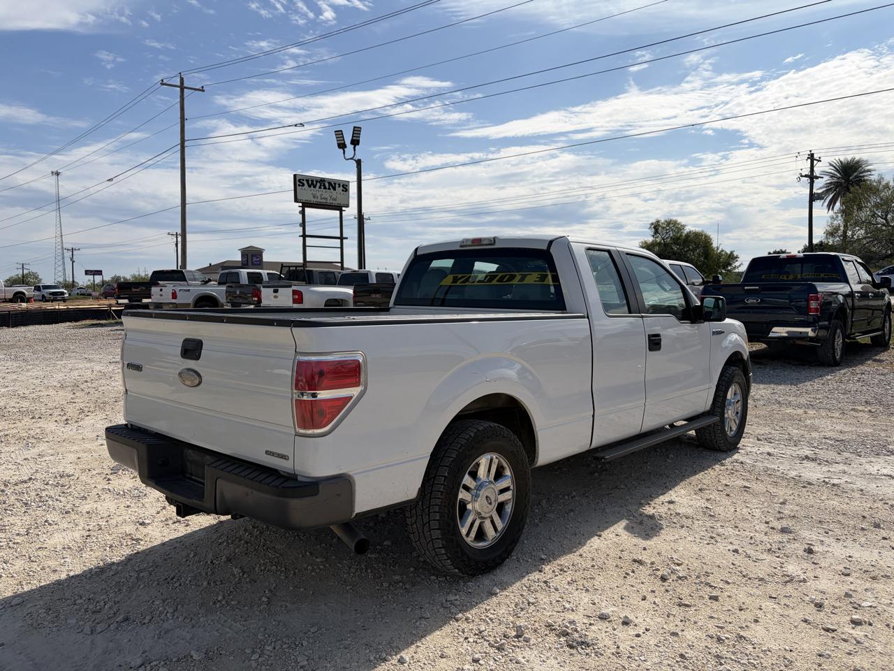 Ford F-150 XL SuperCab 6.5-ft. Bed 2WD 2012