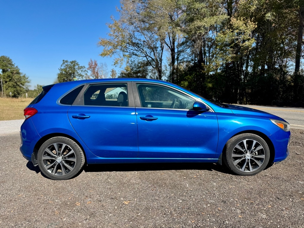 Hyundai Elantra GT Base 2018