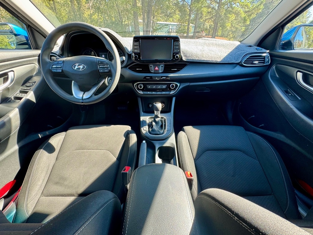 Hyundai Elantra GT Base 2018