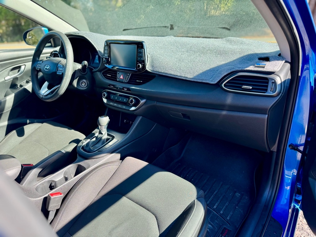 Hyundai Elantra GT Base 2018