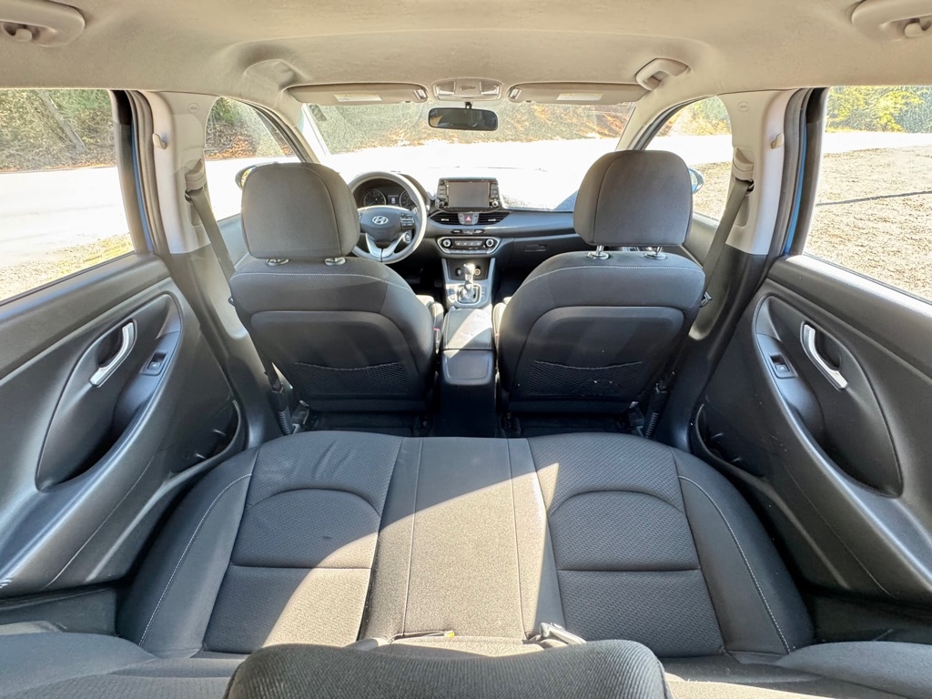 Hyundai Elantra GT Base 2018