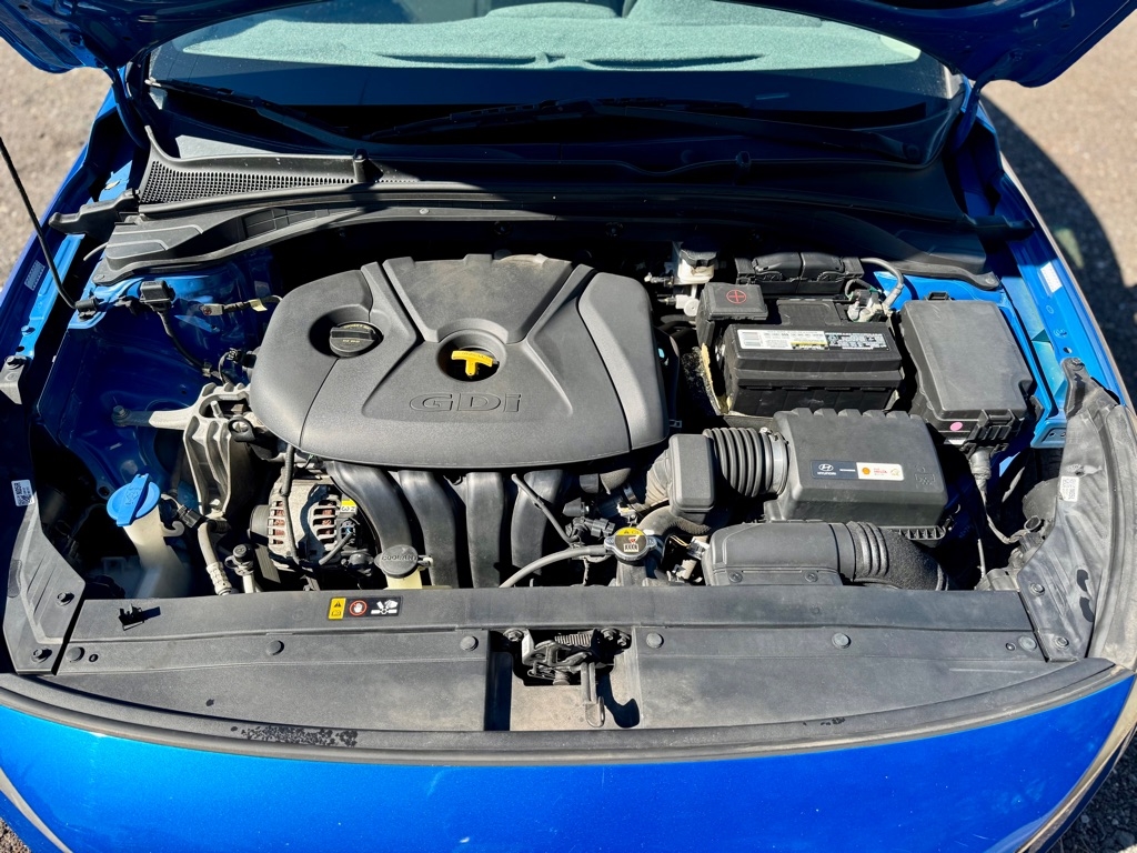 Hyundai Elantra GT Base 2018