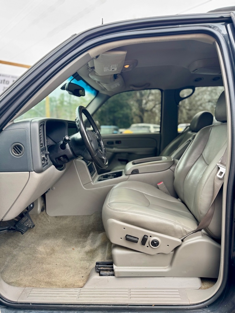 Chevrolet Suburban  2004